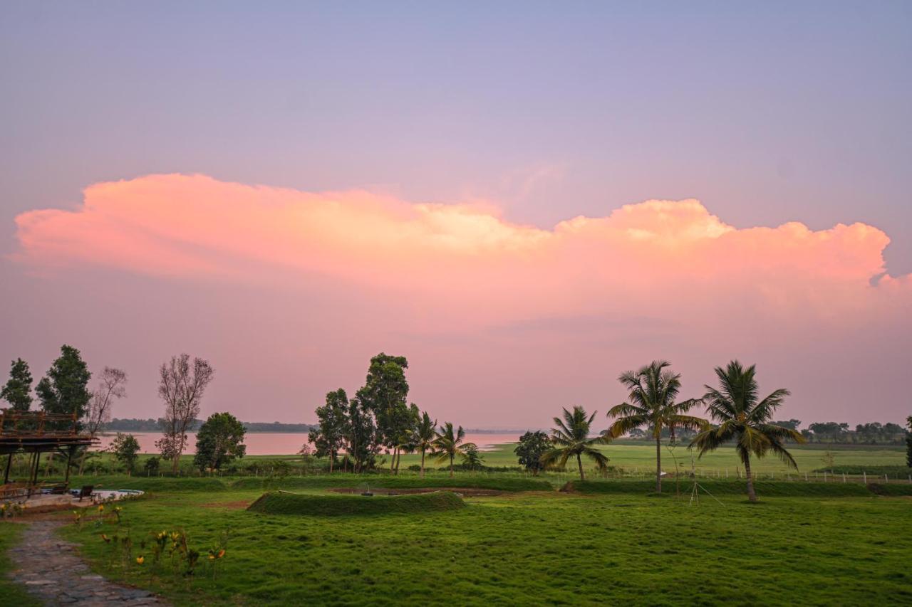 Fireflies Kabini Begūr Extérieur photo